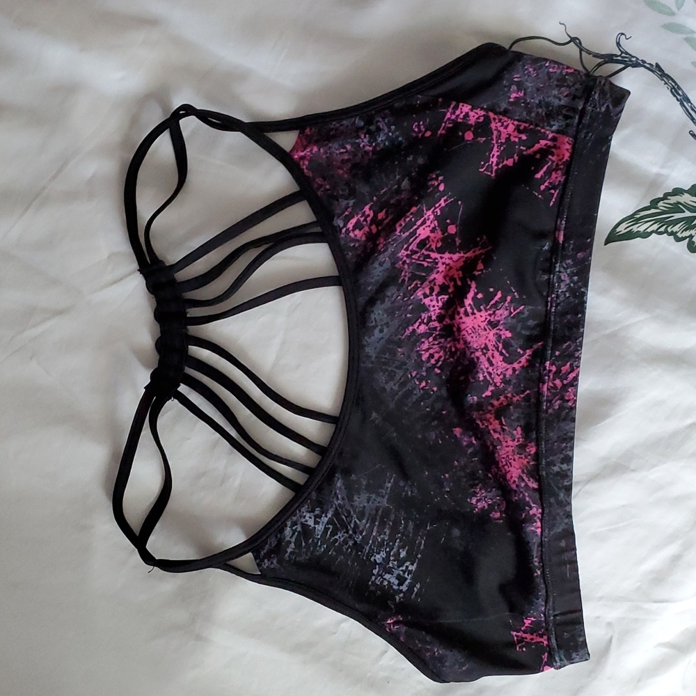 Sports bra